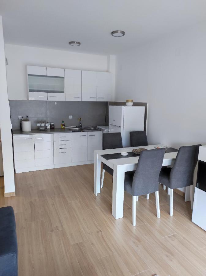 Nina Apartamento Valjevo Exterior foto