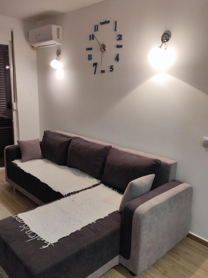 Nina Apartamento Valjevo Exterior foto